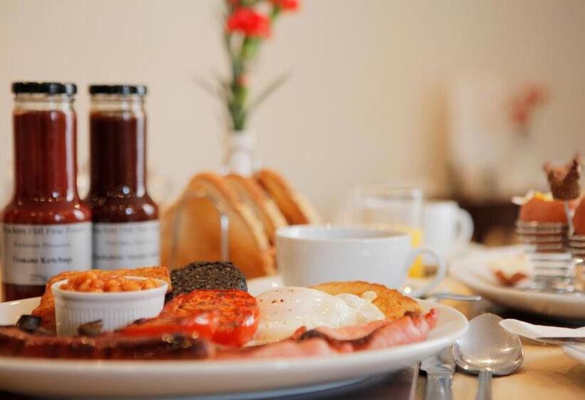 اتاق خانوادگی, Ashburton House  B&b