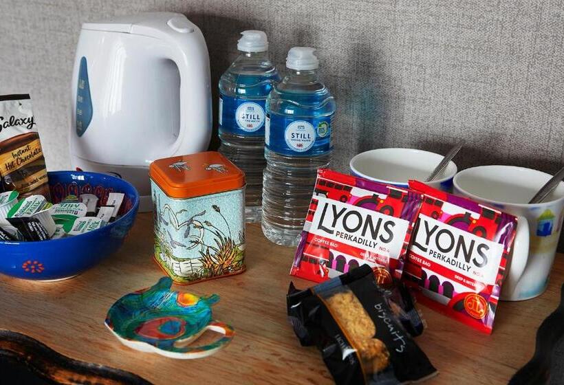 اتاق خانوادگی, Ashburton House  B&b