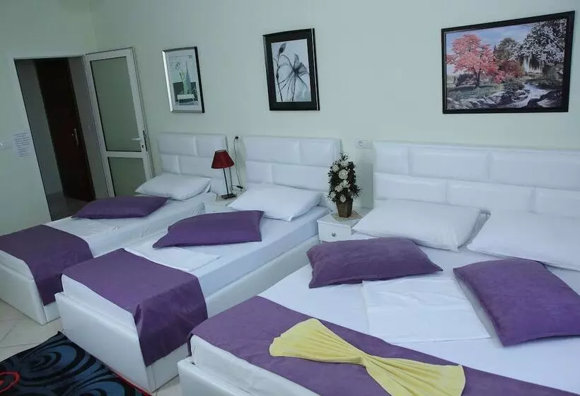 اتاق استاندارد چهار تخته, Bicaj