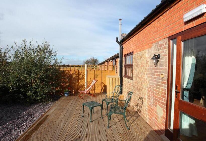 Люкс, Dairy Barns