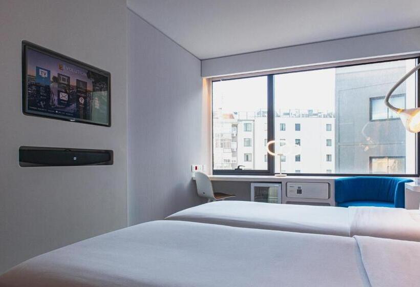 Camera Standard, Evolution Lisboa