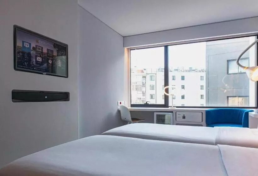 Quarto Estandar, Evolution Lisboa