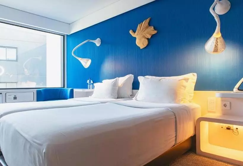 Quarto Estandar, Evolution Lisboa