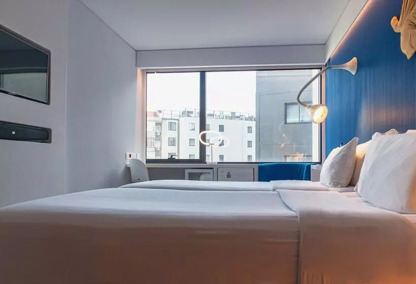 Quarto Estandar, Evolution Lisboa