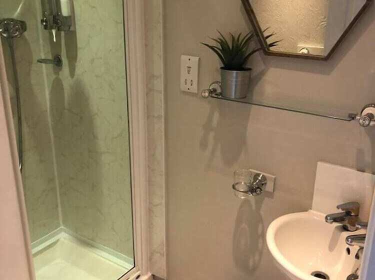 스탠다드 룸, Fingle Glen