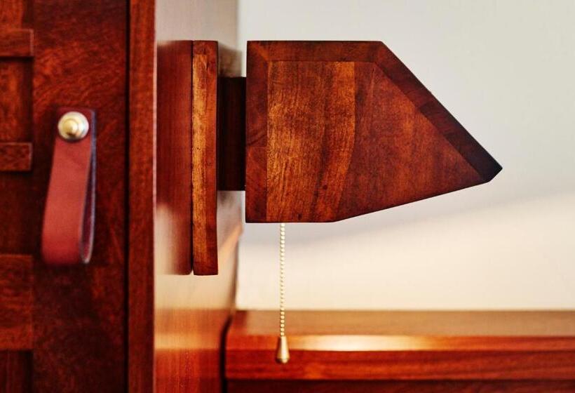 高级大房间, Freehand Chicago