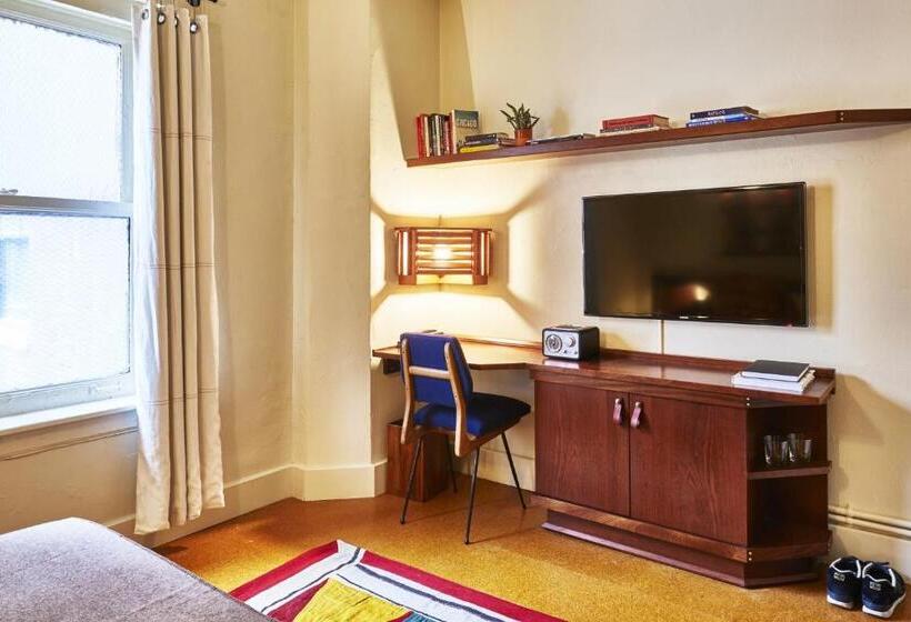 带大床的高级房间, Freehand Chicago