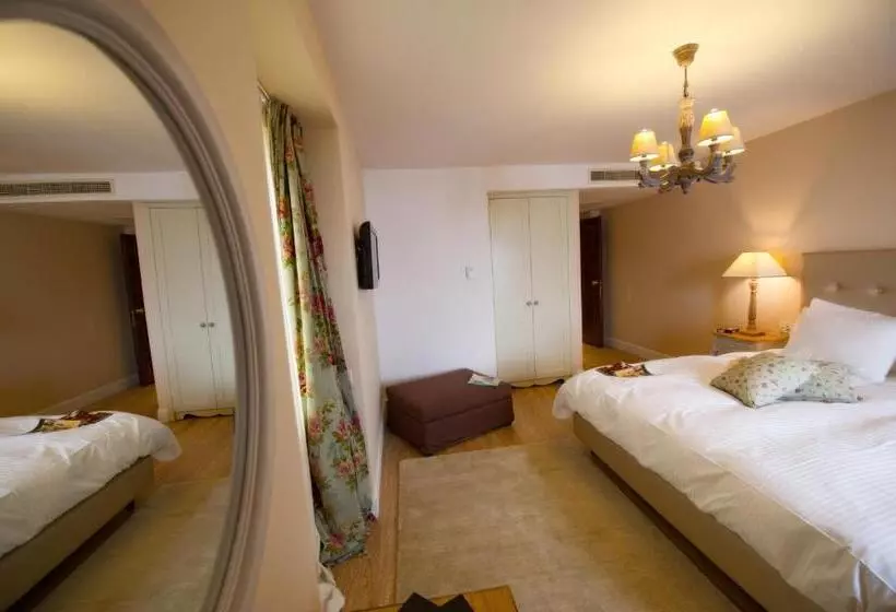 Suite with lake view, Mir Boutique
