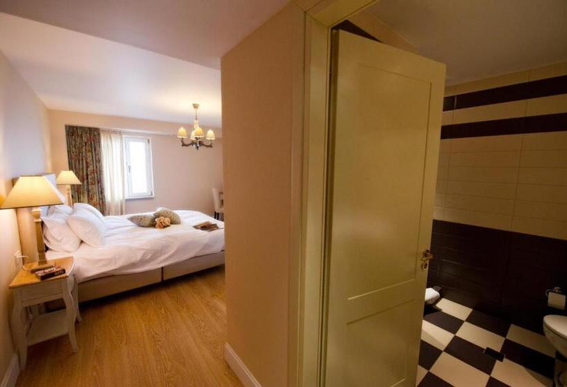 סוויטה אקזקיוטיב, Mir Boutique