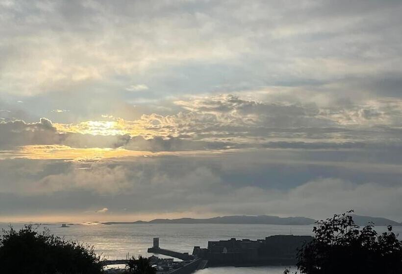 غرفة قياسية ذات إطلالة, Pandora