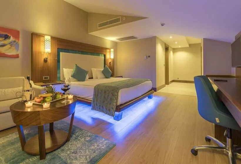 اتاق سوپریور, Ramada by Wyndham Resort Kusadasi