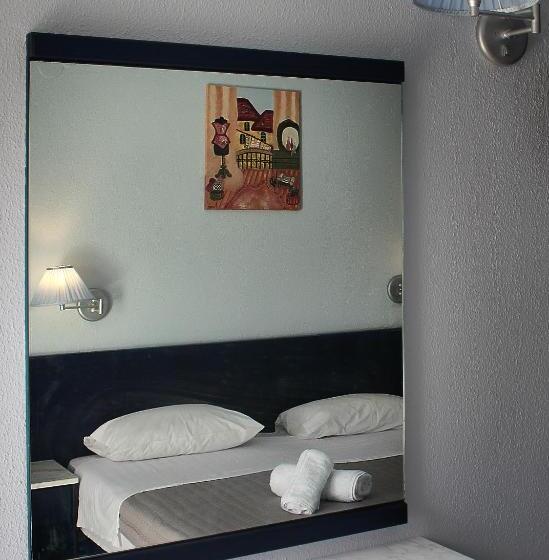 بنغل سوبيريور مطل على البحر, Skion Palace Beach Hotel   Bungalows Boutique