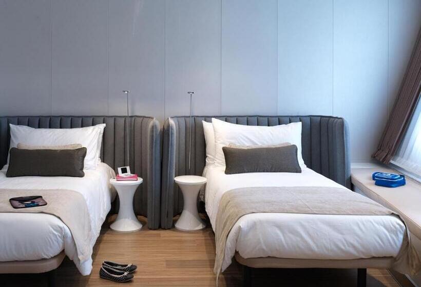 سوییت خانوادگی, Sunborn Gibraltar