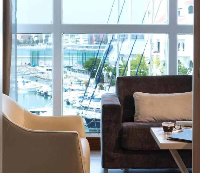 سوییت جونیور, Sunborn Gibraltar