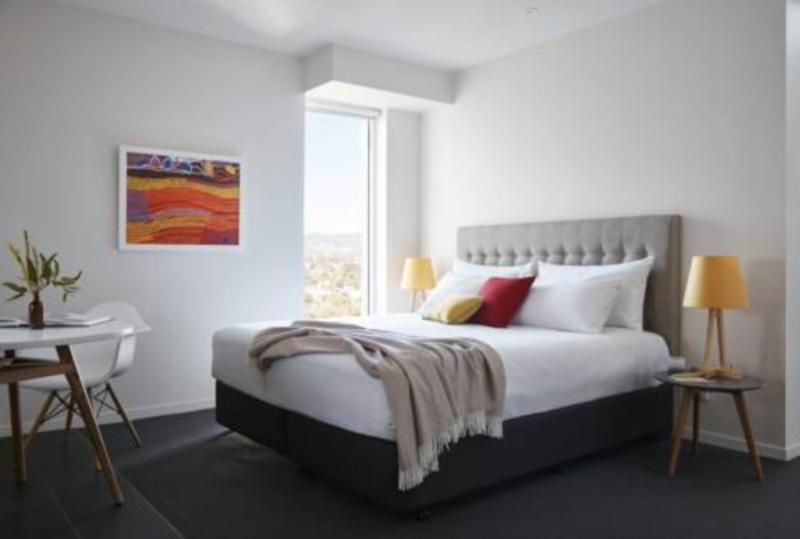 استودیوی استاندارد, Art Series   The Watson