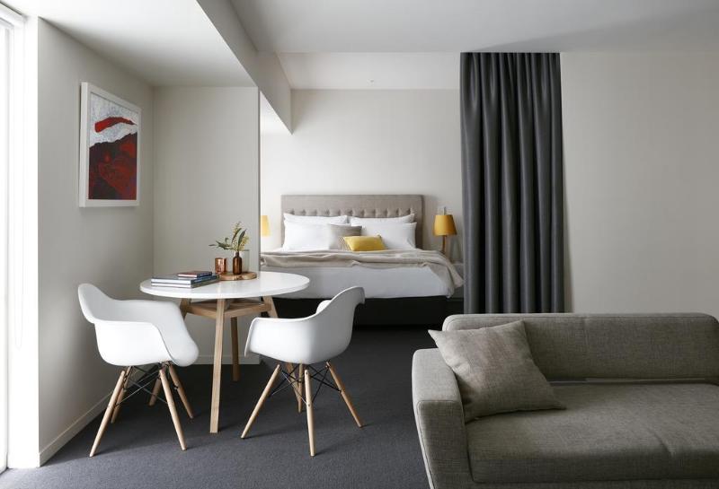 سوییت لوکس, Art Series   The Watson