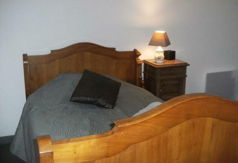 Номер Стандарт, Grange Dans Ancien Corps De Ferme