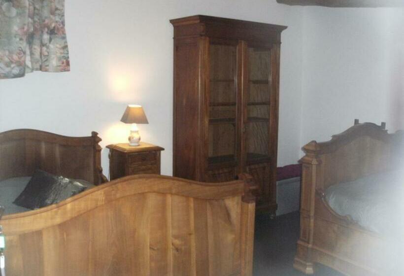 Номер Стандарт, Grange Dans Ancien Corps De Ferme