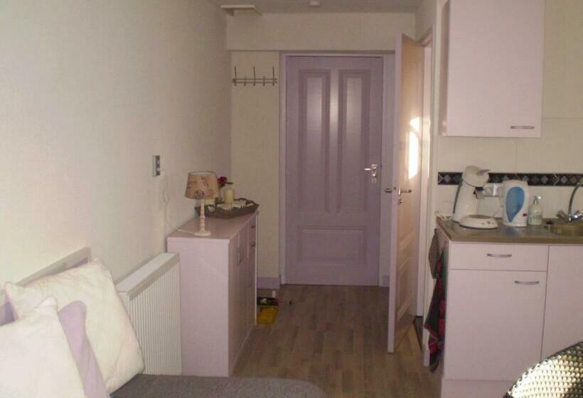 家庭间, Bed En Breakfast Dirosa