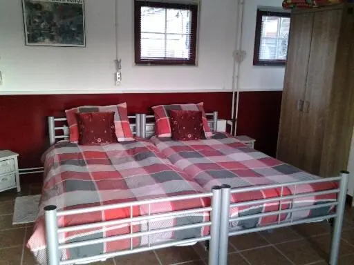 １階の１ベッドルームアパートメント, Bed En Breakfast Dirosa