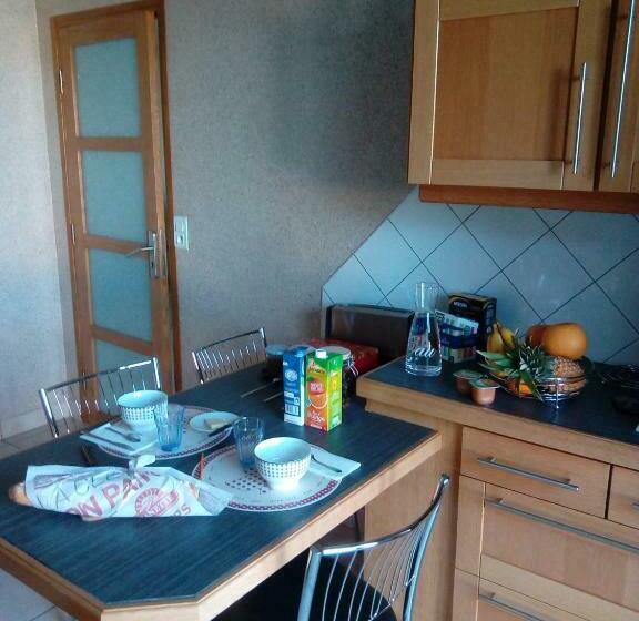 غرفة قياسية حمام مشترك, Chambre D Hôte Le Bois Joli