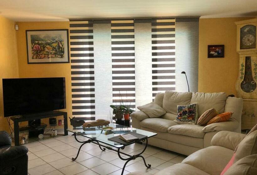 ファミリールーム, Chambres Table D Hotes Carpe Diem