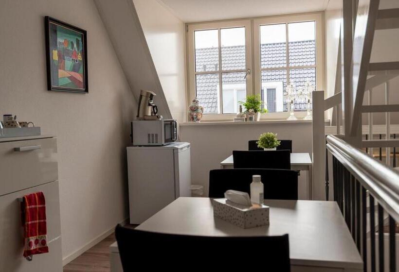 带大床的豪华间, Dinie S Bed En Brood