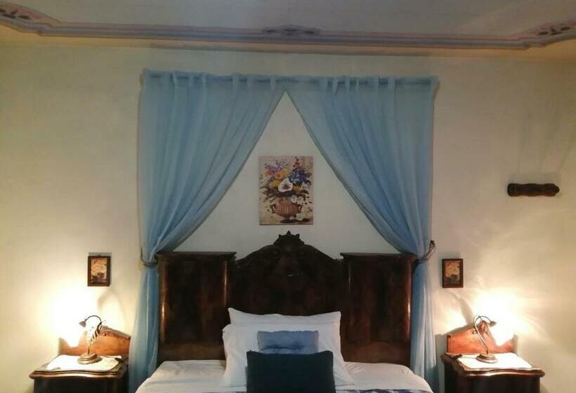 غرفة قياسية حمام مشترك, Felix House