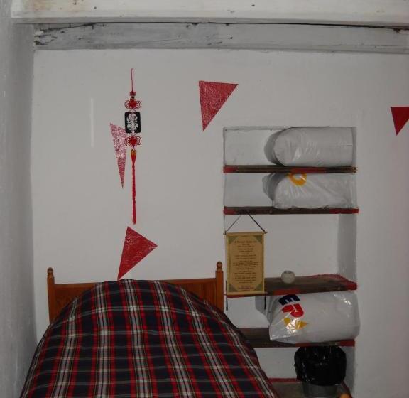 ルームシェアのワンベッド, Guesthouse By Wild