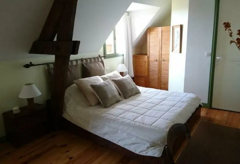 3 Bett Standardzimmer Gartenblick, La Ferme Oasis