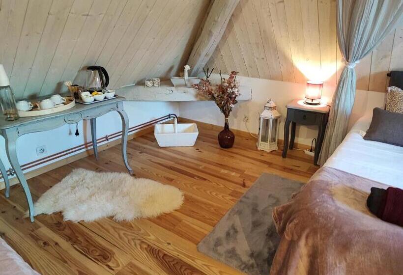 חדר סטנדרט לארבעה, Le Domaine Du Sens