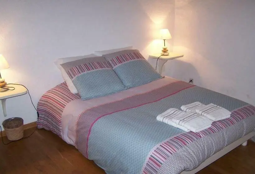 スタンダードルーム, Salomony Chambre D Hôtes