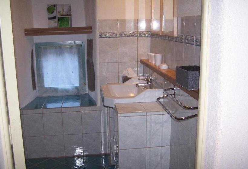 4인용 스탠다드 룸, Salomony Chambre D Hôtes