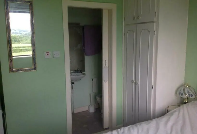 Standardrum, Hill View B&b