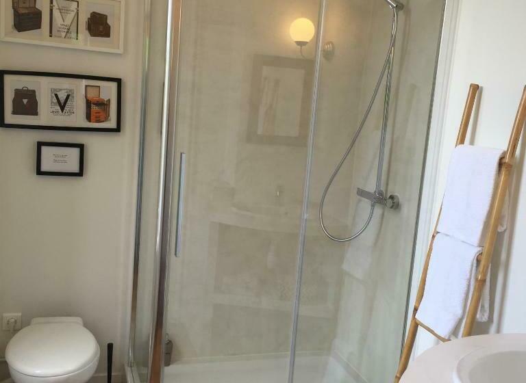 חדר סטנדרט נוף לגינה, Le Manoir De Bénédicte B&b