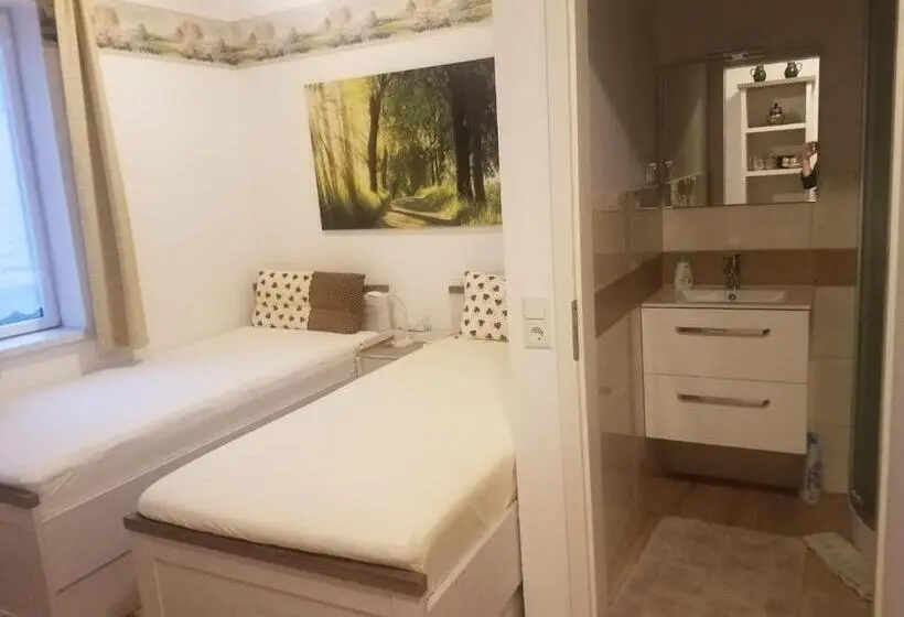 スタンダードルーム, Ferienwohnung Wacker, Apartments Und Zimmer
