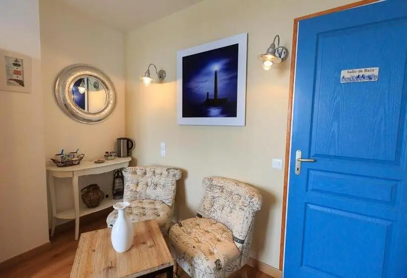 オーシャンビュースタンダードルーム, Les Transats Chambre Et Appartements Vue Mer