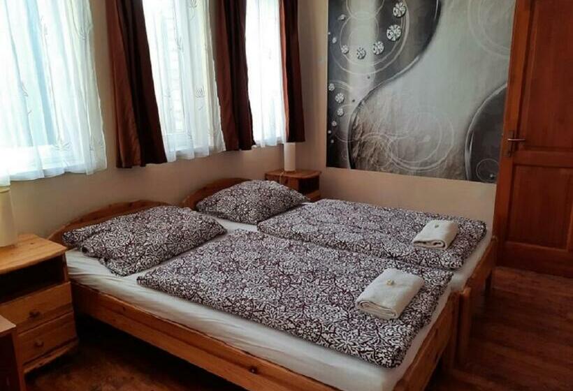 低层单卧公寓, Ponty Poronty Vendégház