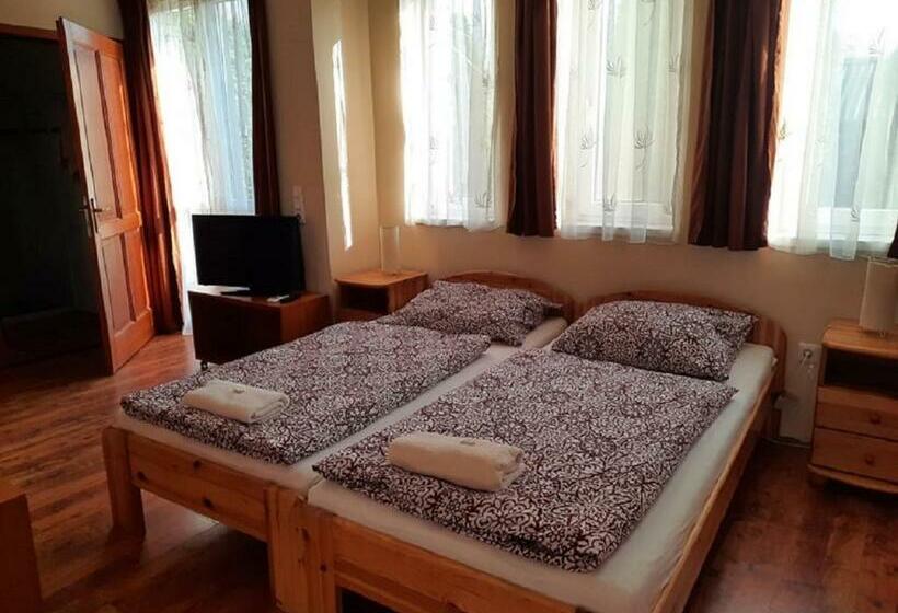 低层单卧公寓, Ponty Poronty Vendégház