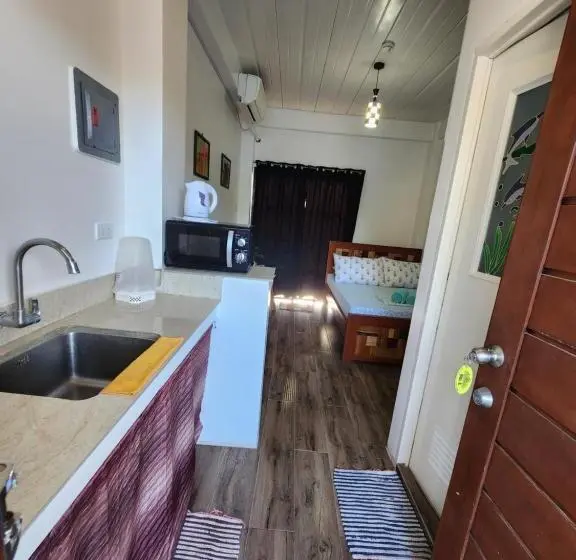 Deluxe-huone Parveke, Ashburn S Transient Bauang La Union   Barkada, Limited Parking, Self Check In, Self Service