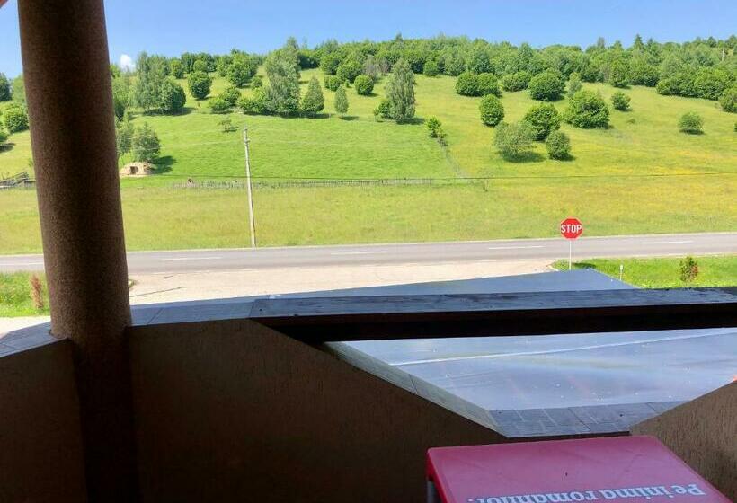 Номер Стандарт с Террасой, Aranykakas étterem és Panzió