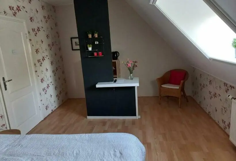 Deluxe Kamer, Bron Van Rust