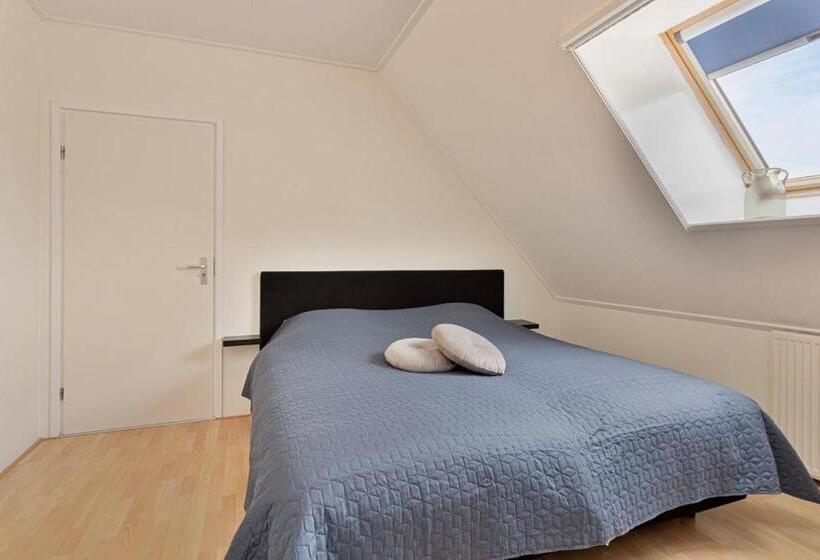 豪华房间, Bron Van Rust