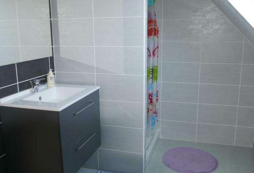 غرفة قياسية, La Ferme Guibel