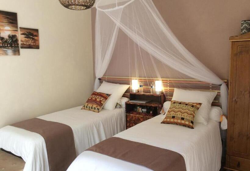 غرفة قياسية, L’orme Des Voyageurs