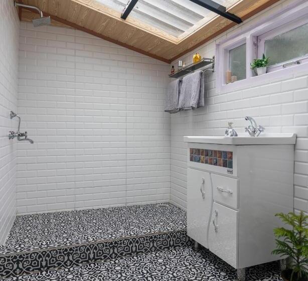 マウンテンビューファミリールーム, Nirvana Homes Rarta