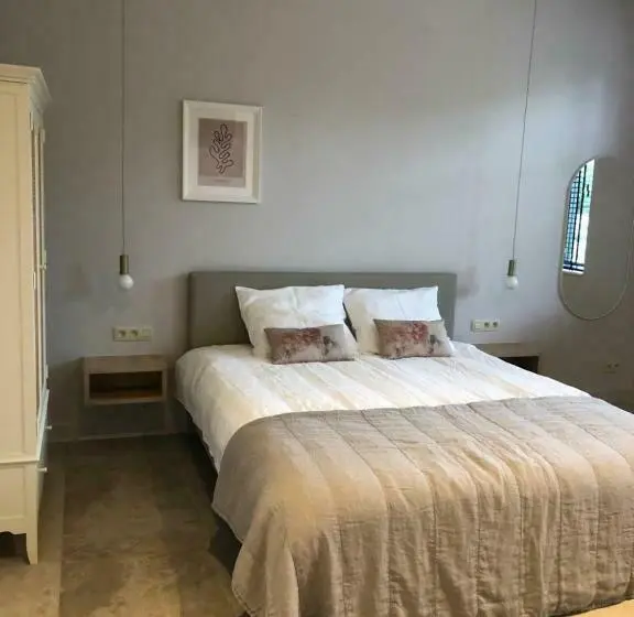 Standard-huone King-vuode, Cire Bed And Breakfast