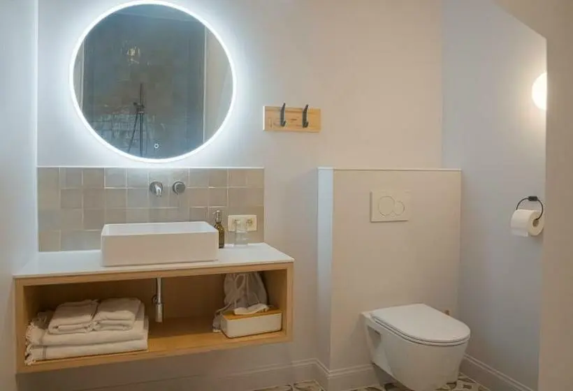 Deluxe-huone King-vuode, Cire Bed And Breakfast