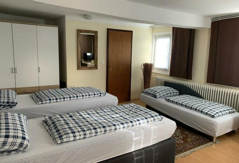 标准间, Zum Weißen Ross