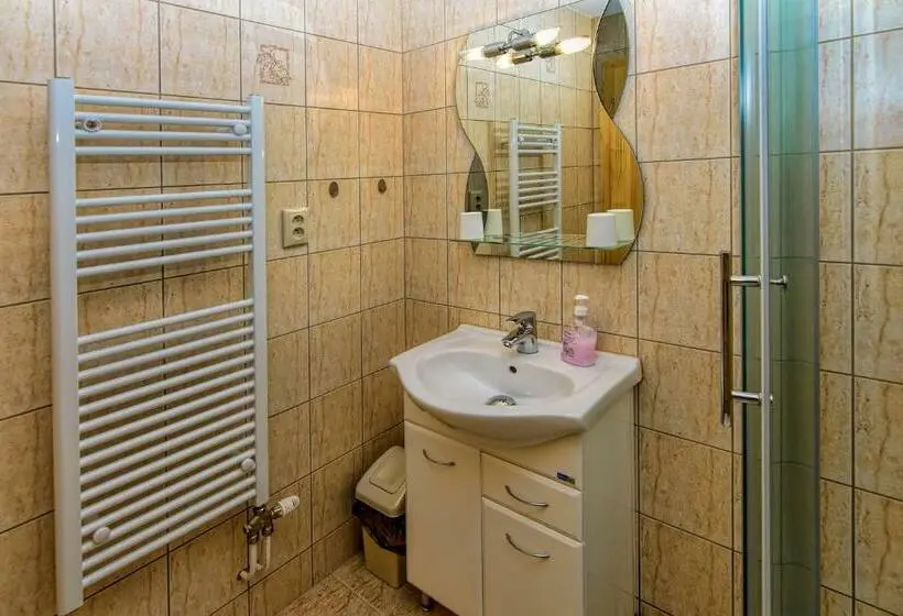 1 Bedroom Apartment Mountain View, Privát Slavkov